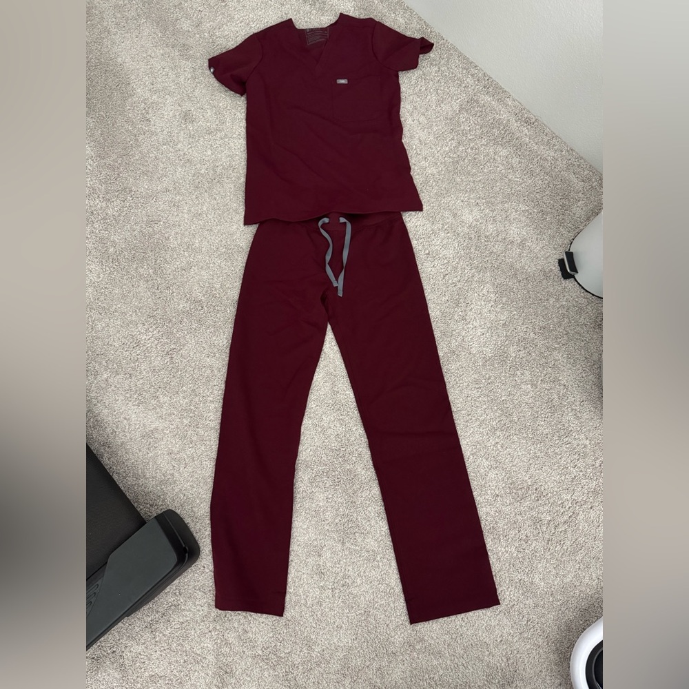Figs Women's Burgundy scrubs